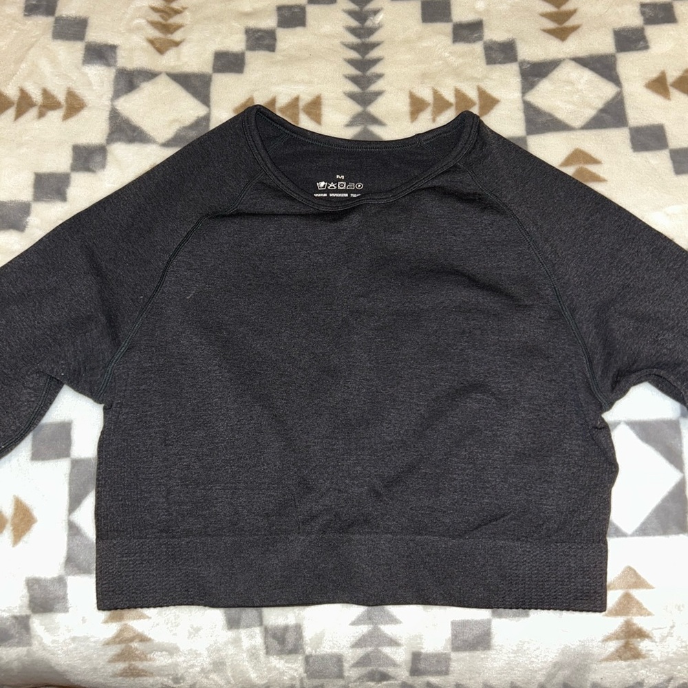 Cropped Compression Long Sleeve - Picture 3 of 4